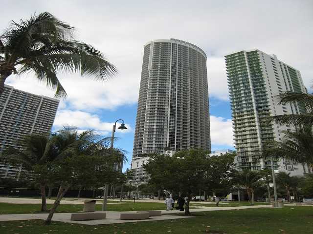 1750 N BAYSHORE DR # 3707