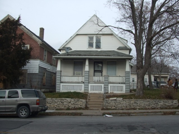 2926 W. Locust