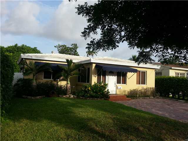 950 NW 27 CT