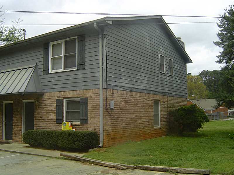 Unit Unit A - 965 Six Oaks Circle