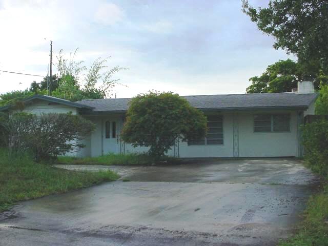 462 Tequesta Dr