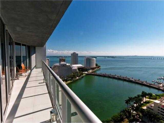 495 BRICKELL AV # 2505