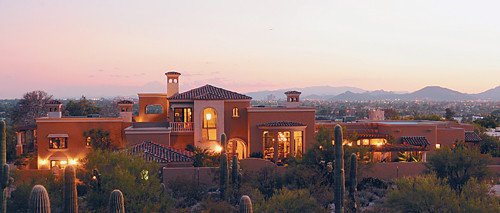 4521 N Hacienda Del Sol