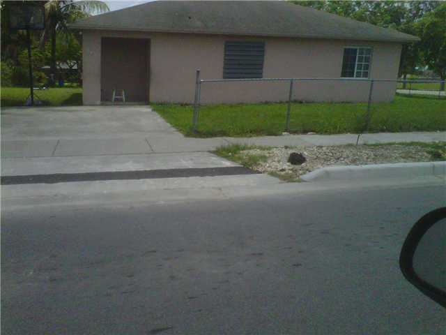 851 SW 1 ST