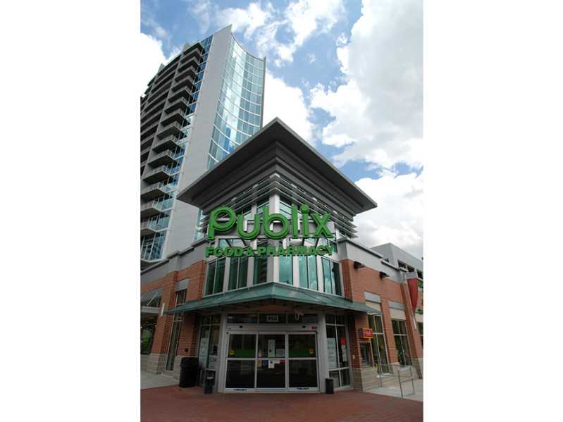 Unit 1504 - 950 W Peachtree Street Nw