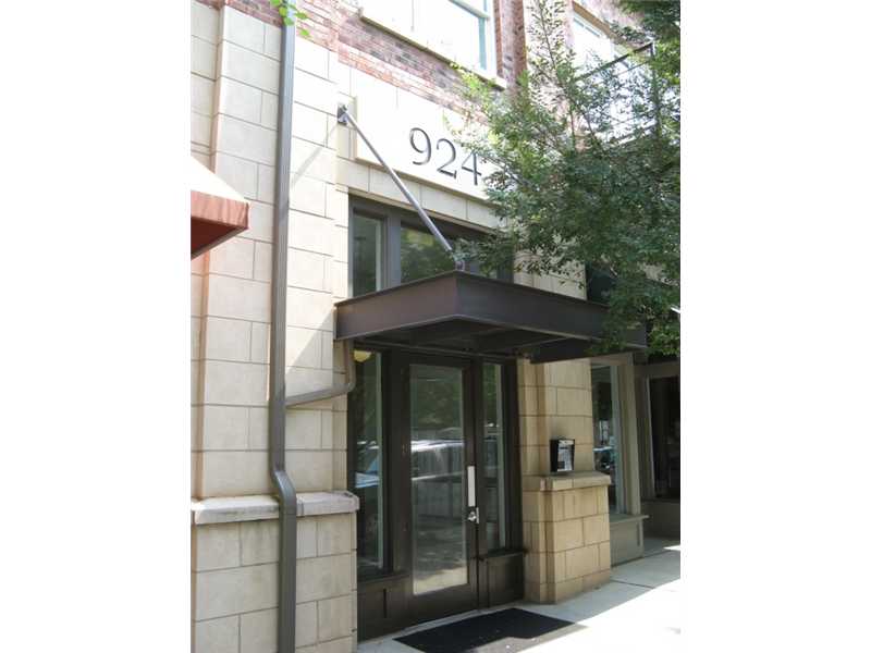 Unit 204 - 924 Garrett Street