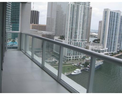 485 BRICKELL AV # 2402