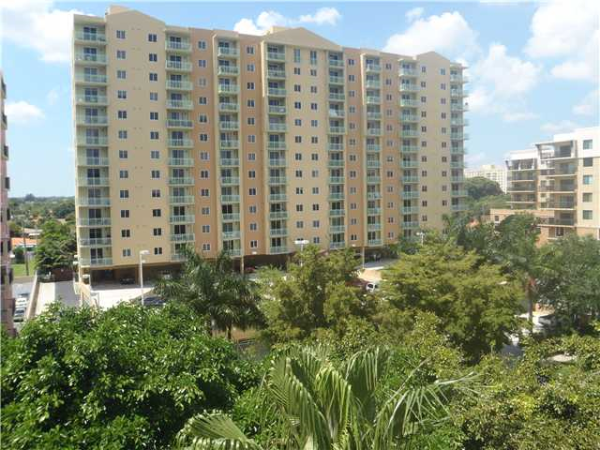 3500 Coral Way Unit 912