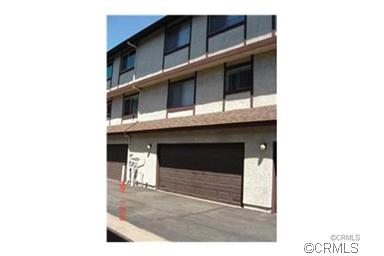 10480 Sunland Boulevard 19