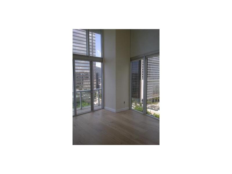 495 BRICKELL AV # 1511