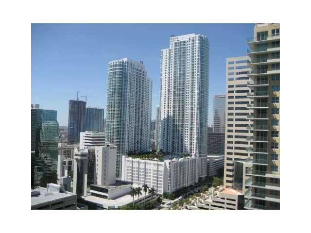 951 BRICKELL AV # 3805