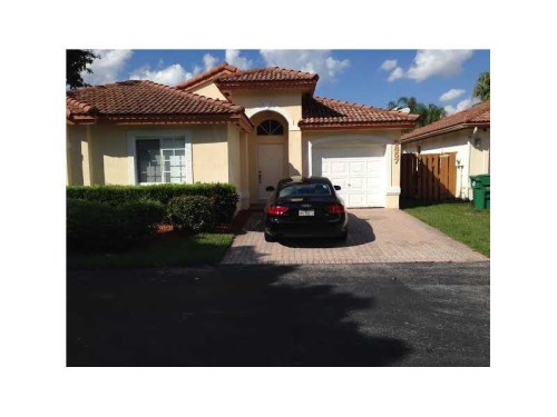 5857 NW 112 CT