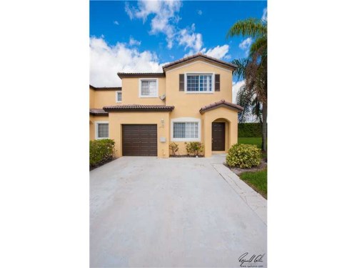 1705 SW 101 # 1705