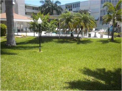 1333 HALLANDALE BEACH BL # 131