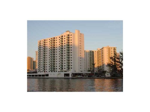 3000 S OCEAN DR # 108