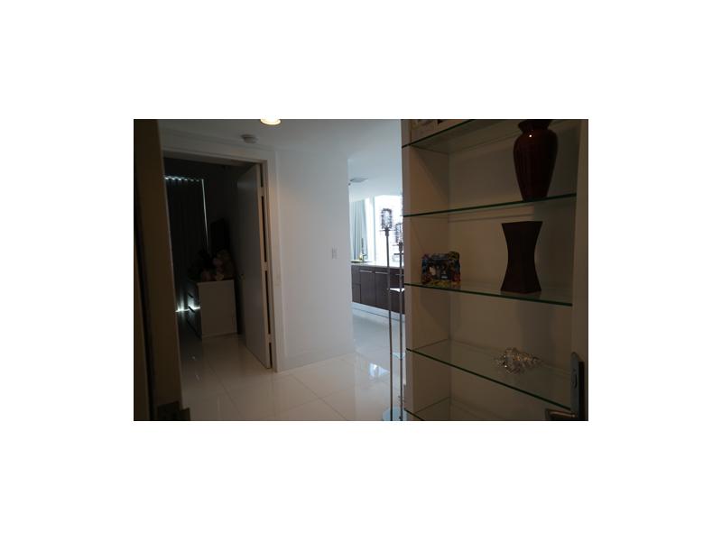 475 BRICKELL AV # 2315