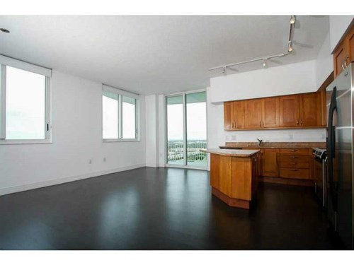 1755 HALLANDALE BEACH BL # 2502E