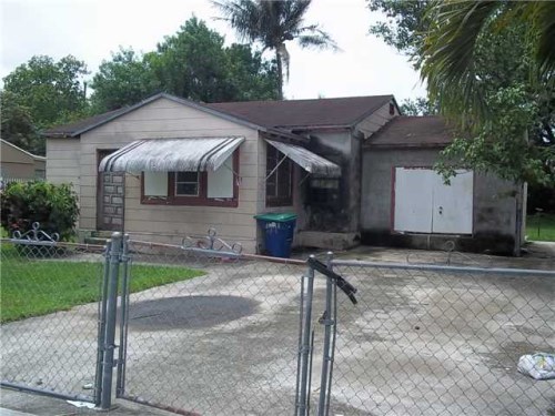 1418 NW 101 ST