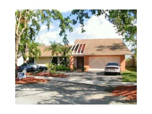 9925 E CALUSA CLUB DR