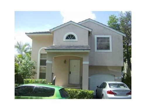 9904 NW 9 CT