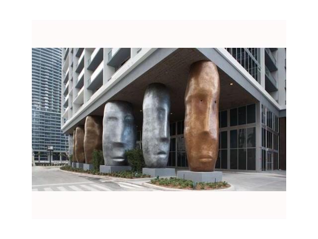 475 BRICKELL AV # 2807