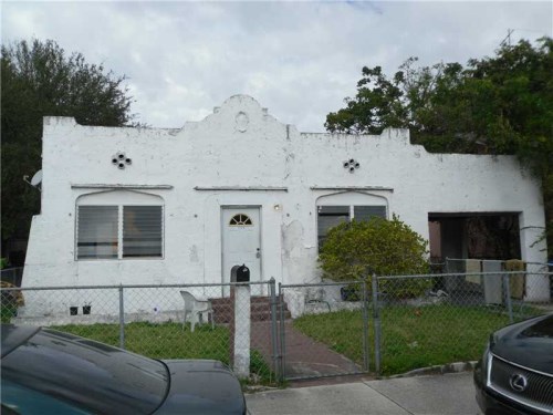 1329 NW 32 ST