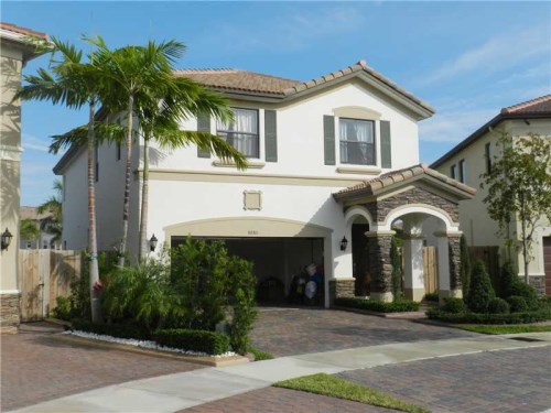 8880 NW 115 CT