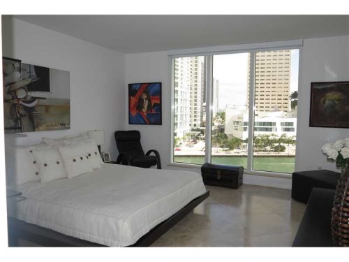 901 BRICKELL KEY BL # 907