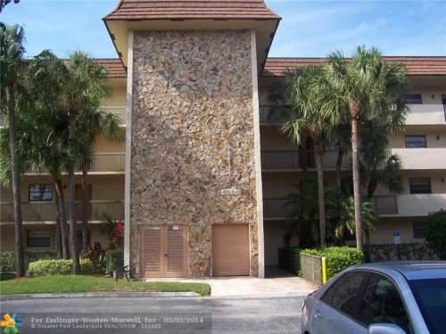 4950 E Sabal Palm Blvd # 204