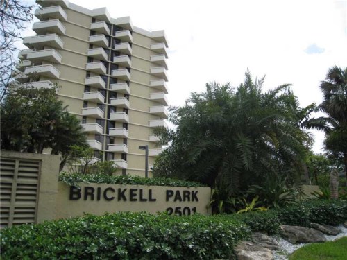 2501 BRICKELL AV # 304