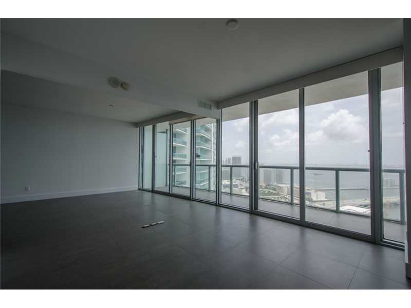 888 BISCAYNE BL # 4211