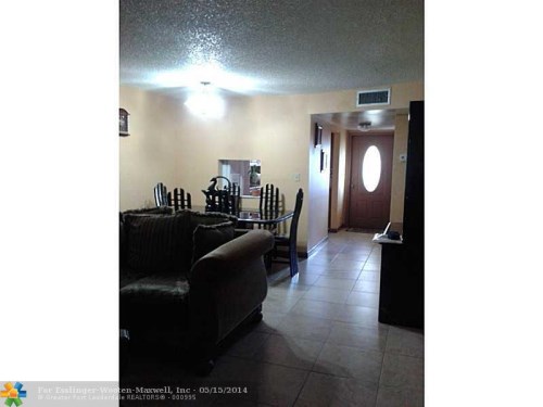 8100 Sunrise Lakes Blvd # 101