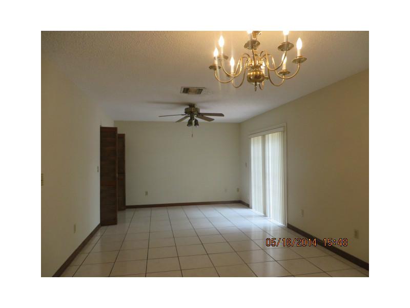 10423 SW 147 CT