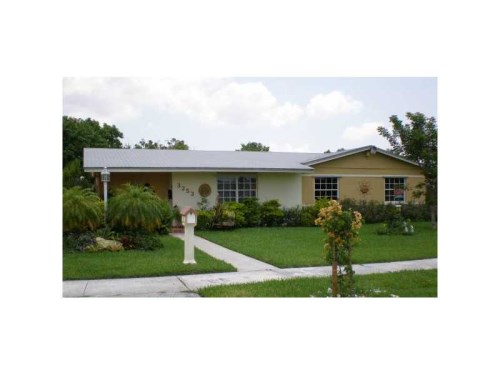 3253 SW 118 CT