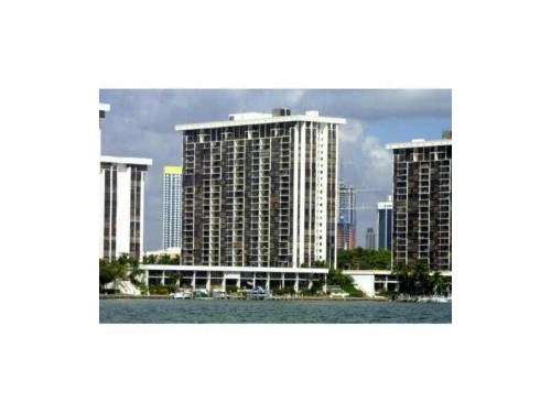 1915 BRICKELL AV # 709C