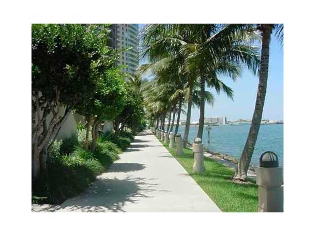 701 BRICKELL KEY BL # 203