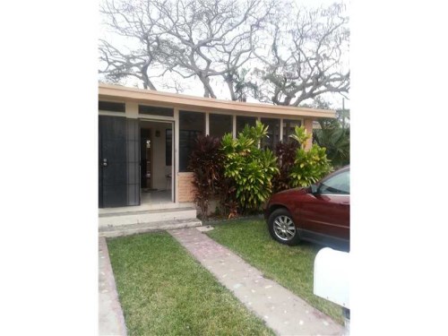 7190 SW 83 CT