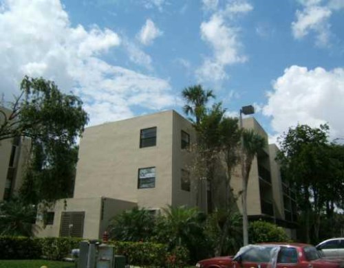 10835 SW 112 AV # 306