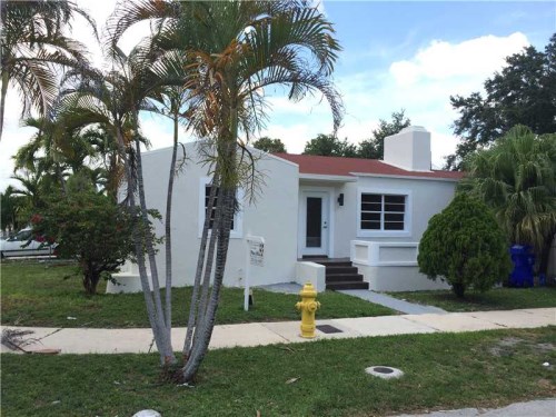 590 SW 47 CT