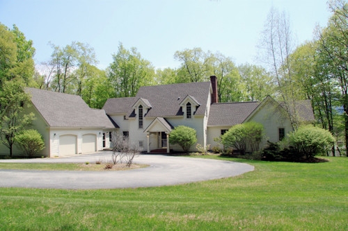 422 Village Glen