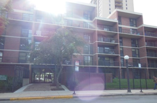 2921 S Michigan Ave Apt 210