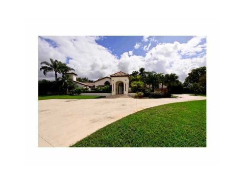 9050 NW 68 CT