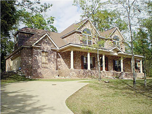 2 Lakeview Drive