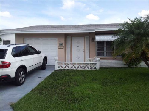 4935 NW 54 CT