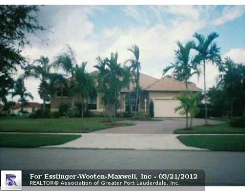 6703 E MARIPOSA CIR E