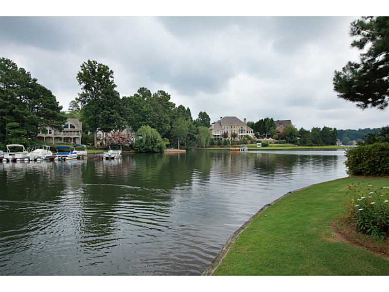 1050 Lake Windward Overlook