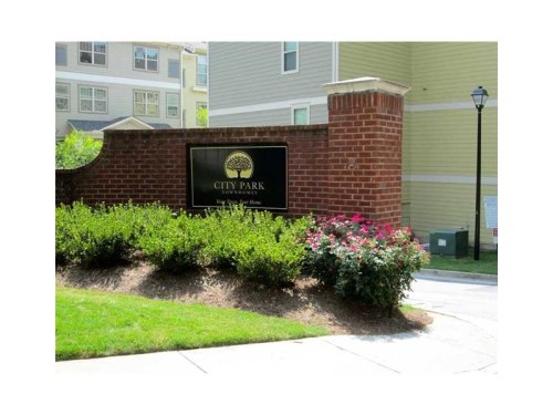 Unit 271 - 221 Semel Circle