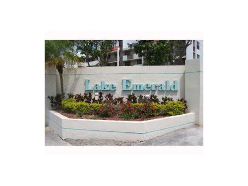 112 LAKE EMERALD DR # 301