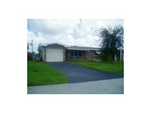 8851 NW 11 CT