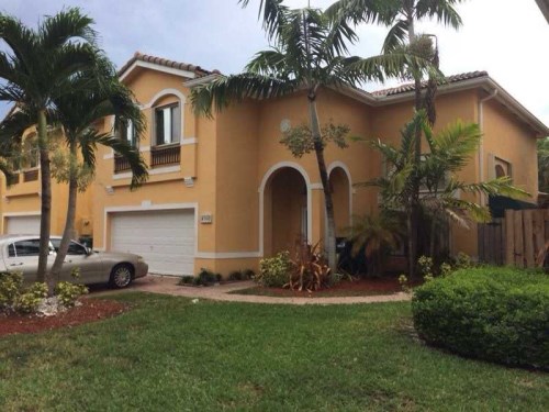 4700 NW 111 CT